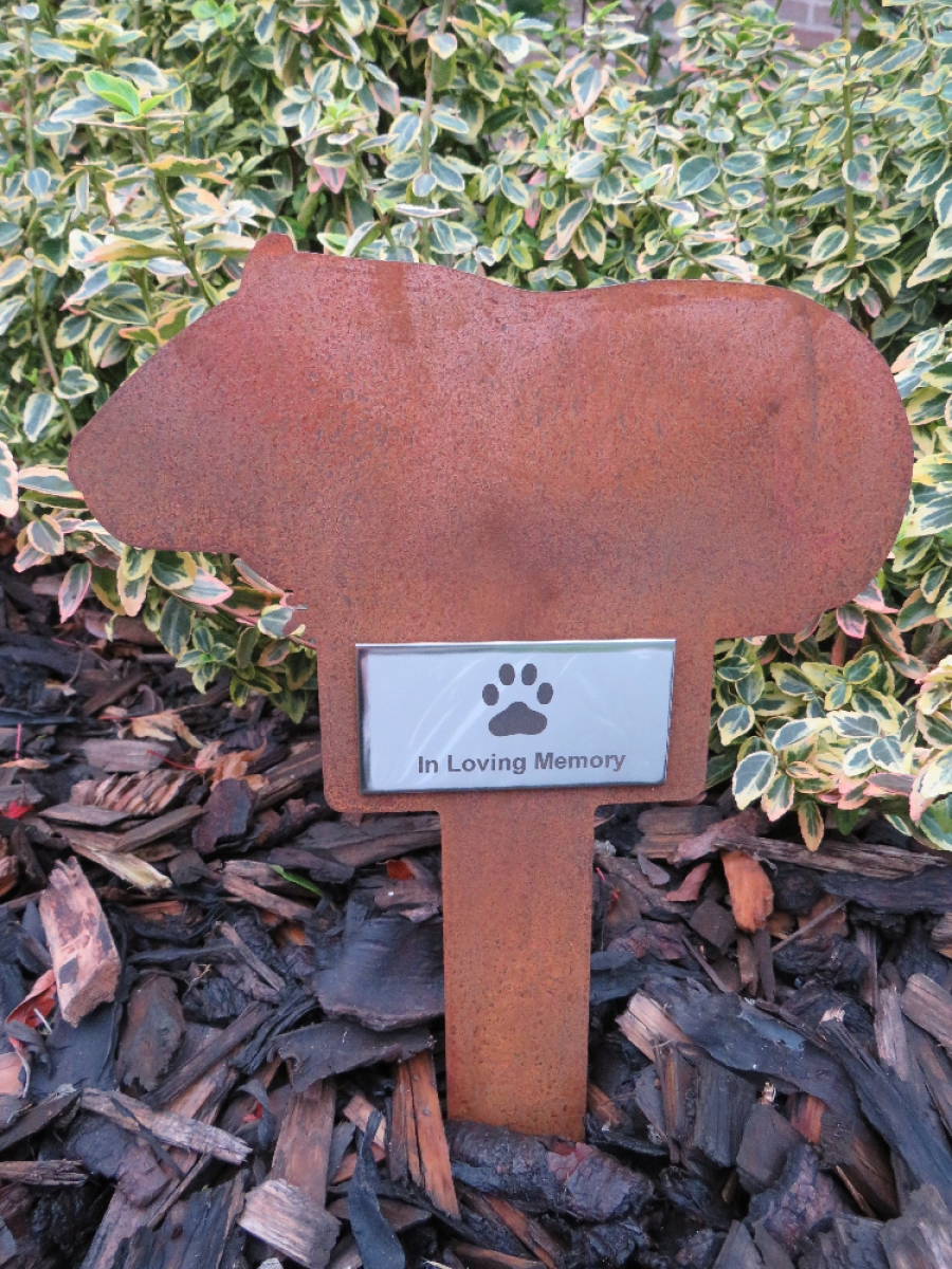 Rusty Guinea Pig Memorial Marker