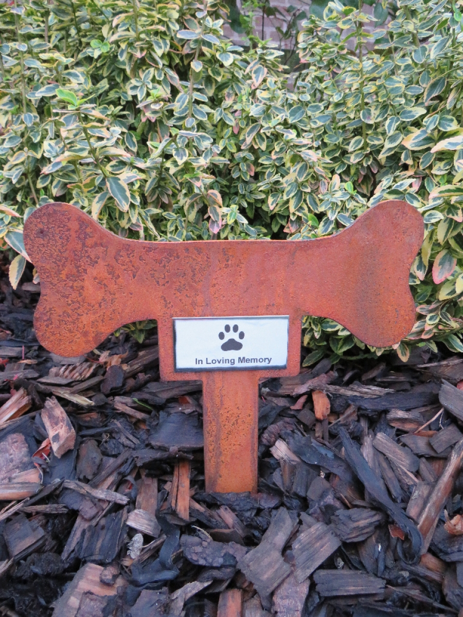 Rusty Dog Bone Memorial Marker